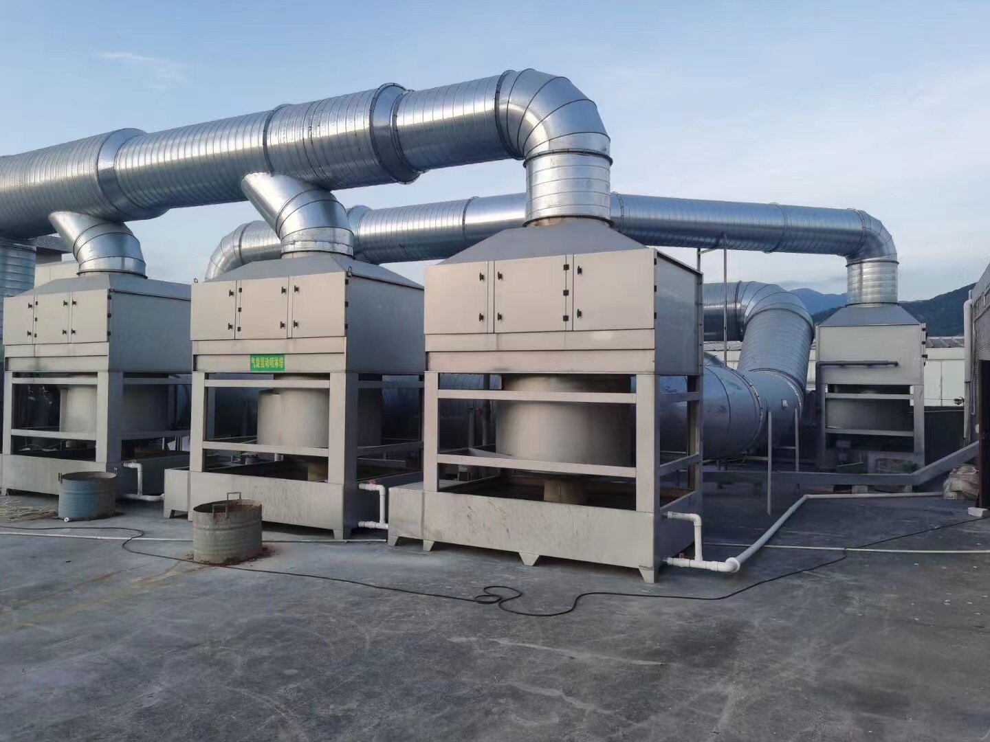 冷凝回收設備主要由以下幾個部分組成