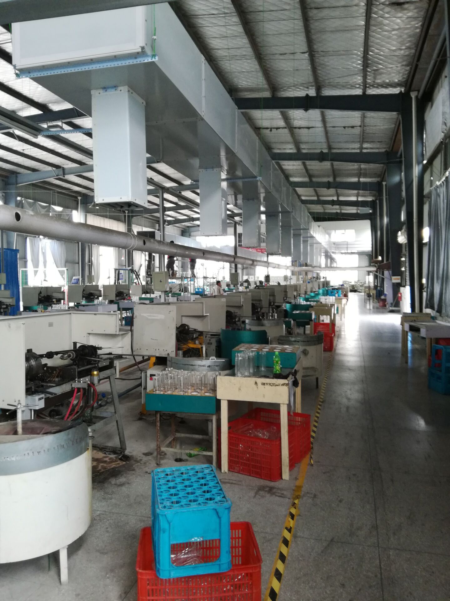 五金汽修廠降溫案例-汽修廠換氣降溫辦法_車間_工位_專業公司 五金汽修廠降溫案例-汽修廠換氣降溫辦法_車間_工位_專業公司