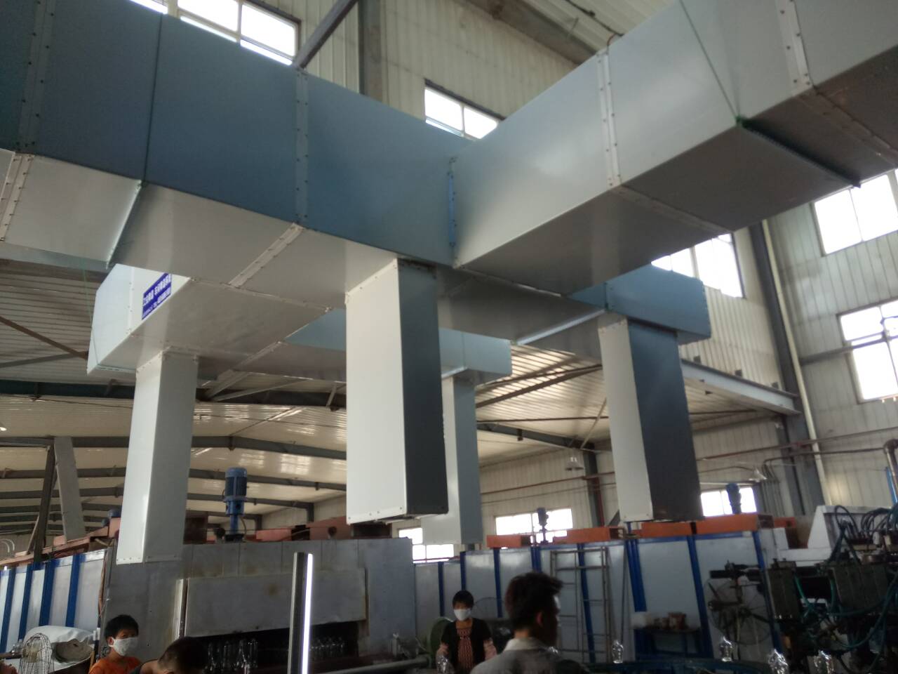 橡膠傳送帶廠高溫怎么通風降溫？